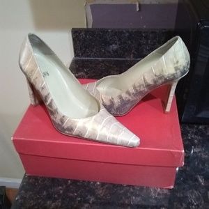 Blay Women  Leather Slip On Heel Shoes Size 8